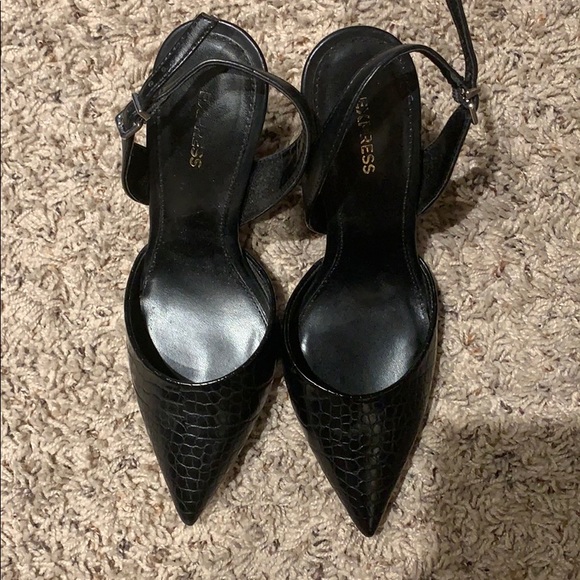 Heels - Picture 2 of 3